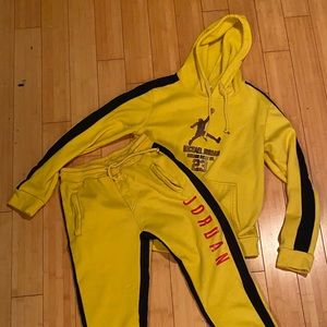 Jordan hoodie and sweat pants yellow
